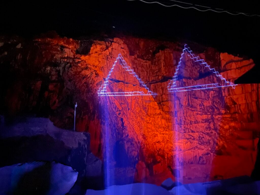 A Carrara laser sulle cave di marmo al ritmo della musica elettronica del festival Vox Marmoris