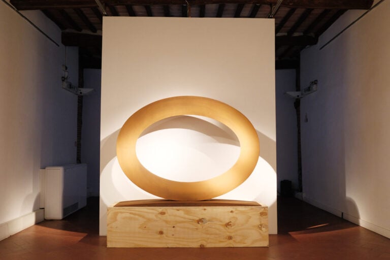 Veduta della mostra_Mauro Staccioli. Sculture attraversabili e attraversanti. ph Roberto Magri, courtesy Casa Masaccio