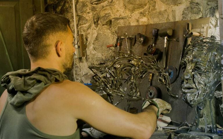 augusto daniel gallo photo credit alexander diego gil In Val Camonica un paese noto per le incisioni rupestri si trasforma in Borgo degli artisti contemporanei