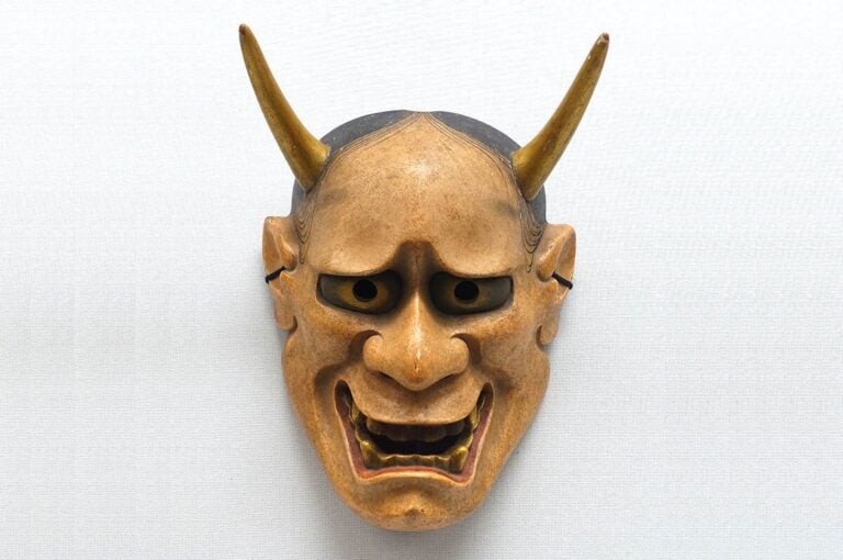 Hannya. Maschera del teatro Noh giapponese (fonte vadoingiappone)