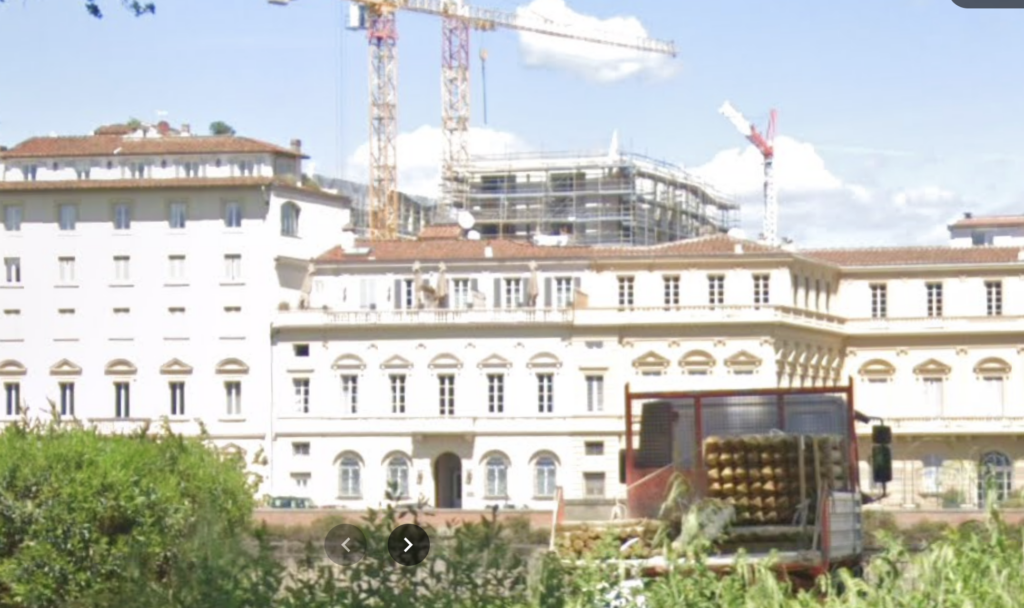 Il cantiere dei nuovi edifici nell'ex Teatro di Firenze era visibile da anni