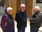 Gianni Berengo Gardin con Alfredo Pirri e Valentina Valentini alla mostra Vera fotografia, a cura di Alessandra Mammì e Alessandra Mauro, al Palazzo delle Esposizioni di Roma, Ph Roberto Koch
