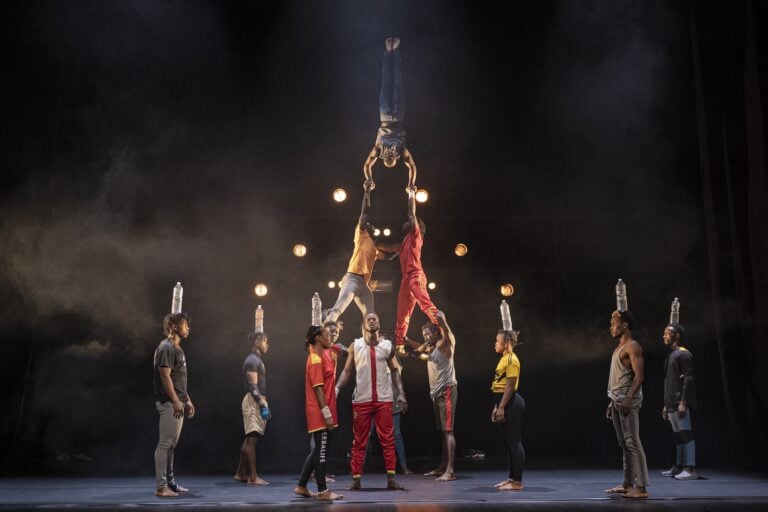 Kerfalla camara circus baobab. Photo metlili Oriente Occidente