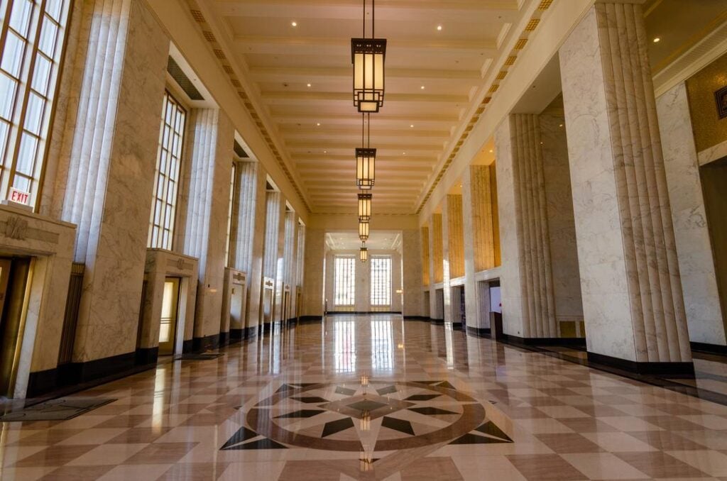Old Post Office Building. La lobby