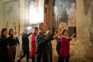 Il coreografo Virgilio Sieni apre a Firenze una scuola sulle relazioni tra il corpo e le opere d’arte. È gratuita