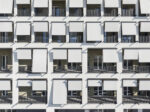 5SQUARE Housing sociale di via Antegnati, Milano, 2017-2022, le tende a farfalla oscurano le logge della facciata Sud-Ovest dei cinque edifici. Crediti foto Carola Merello