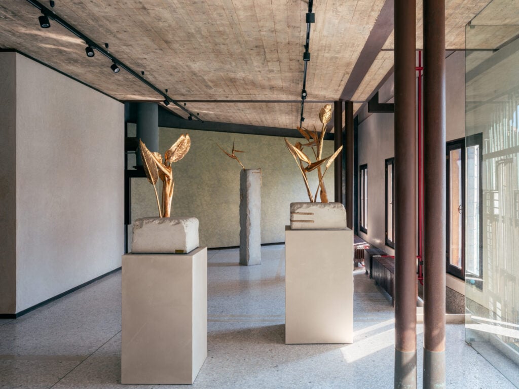 Architectural Landscapes, installation view at Galerie Negropontes, Venezia, 2025. Photo Gabriele Bortoluzzi