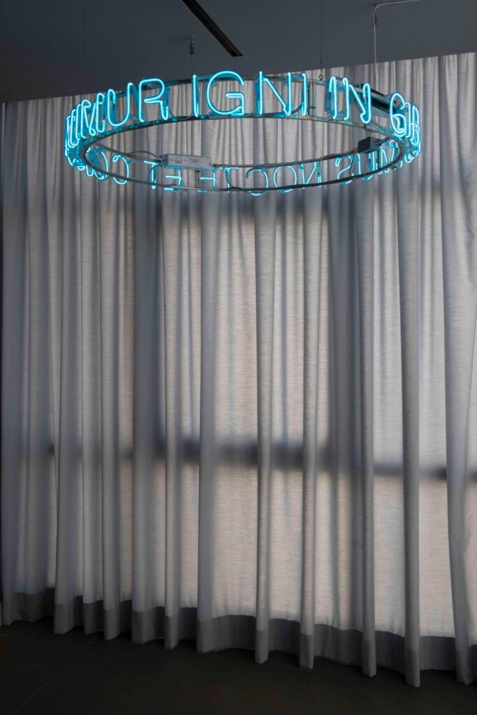Cerith Wyn Evans, Pompeii Threnody, 2025. Photo Amedeo Benestante. Courtesy Cerith Wyn Evans e Parco Archeologico di Pompei