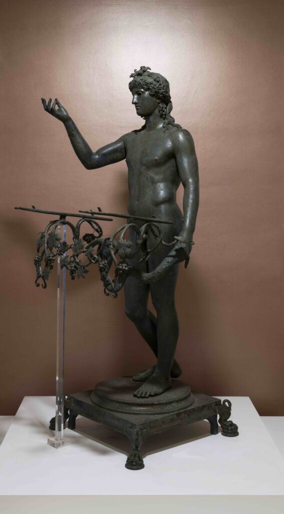 Cerith Wyn Evans, Pompeii Threnody, 2025. Photo Amedeo Benestante. Courtesy Cerith Wyn Evans e Parco Archeologico di Pompei