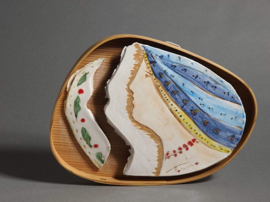 Un’antica tecnica giapponese incontra la ceramica italiana. Intervista al maestro Tomo Hirai
