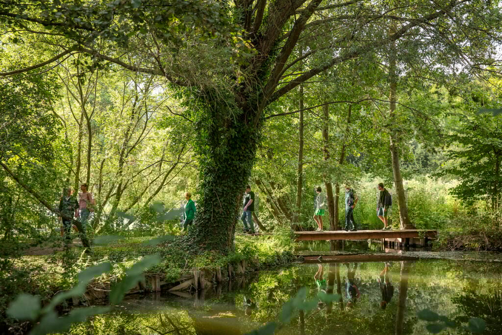 Ad Amiens, in Francia, c’è un festival di giardini che si visita in barca