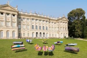 A Milano i giardini di Villa Reale si trasformano in un museo a cielo aperto
