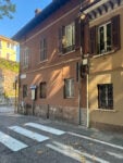 I muri di Brescia ripuliti da Ghost Pitùr. Prima e dopo