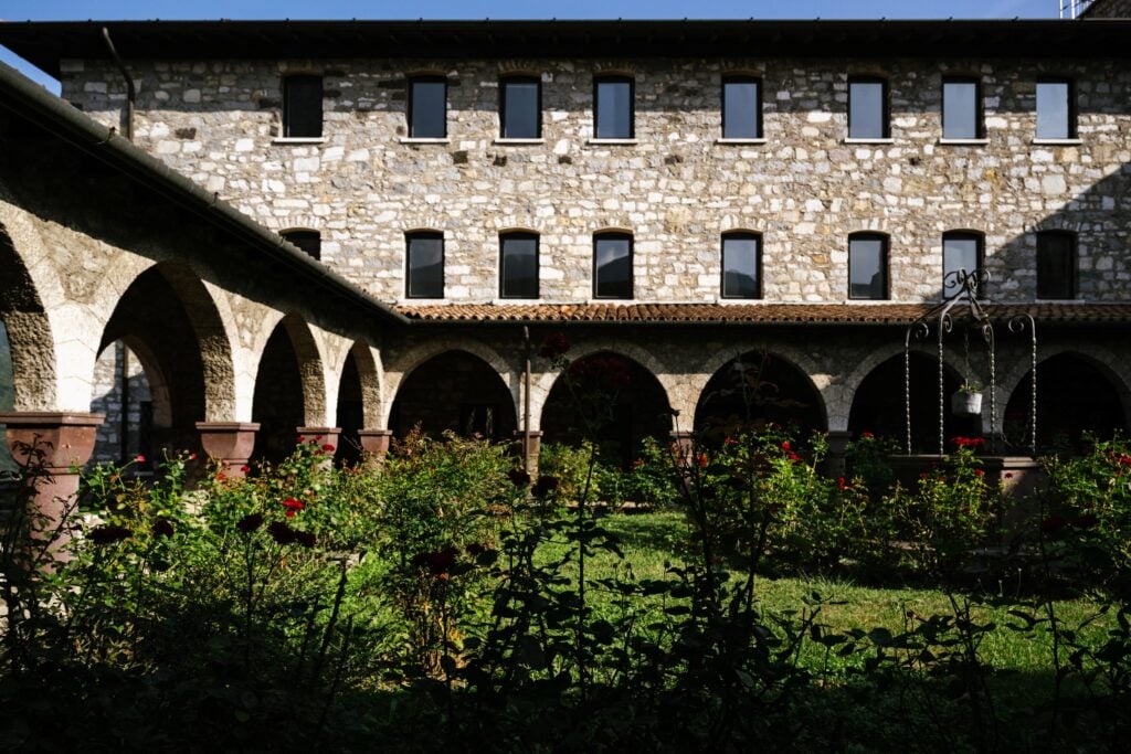 Il chiostro dell'Eremo di Bienno. Foto Stefano Butturini