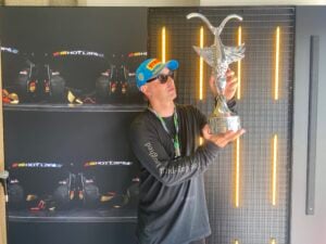 Il nuovo trofeo della Formula Uno è una chimera disegnata dall’artista Nico Vascellari