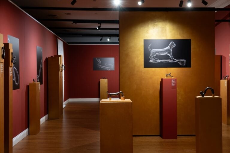Installation view della mostra Knock Knock Knock. Guardiani di ferro dalla collezione Cesati, Labirinto della Masone, Fontanellato (Pr), 2025