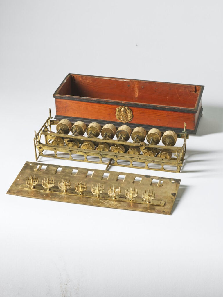 La Pascaline, Blaise Pascal (1623-1662) La Pascaline, machine d’arpentage