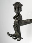 Maniglia da porta con busto femminile, Germania meridionale, Prima metà sec. XVII, Ferro forgiato, scolpito e inciso