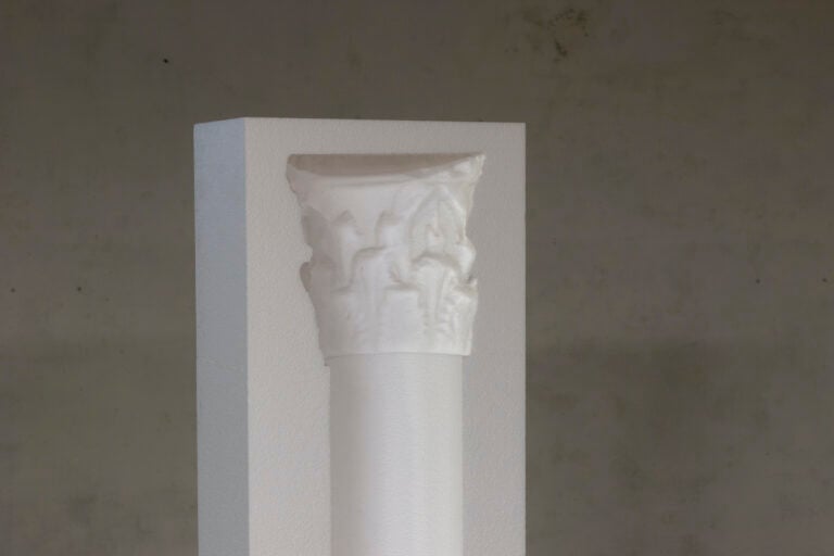 RUINA - Clarissa Baldassarri, Dove sei, Where are you, 2022, customized polystyrene, 270 x 50 x 30 cm, Courtesy l’artista