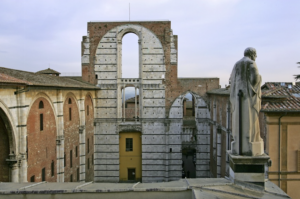 Per tutto settembre a Siena si potrà vedere l’alba salendo su due affascinanti punti panoramici 