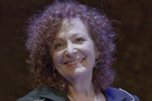 Nan Goldin fa attivismo da sempre. Ma quello per la Palestina non gliel’hanno perdonato