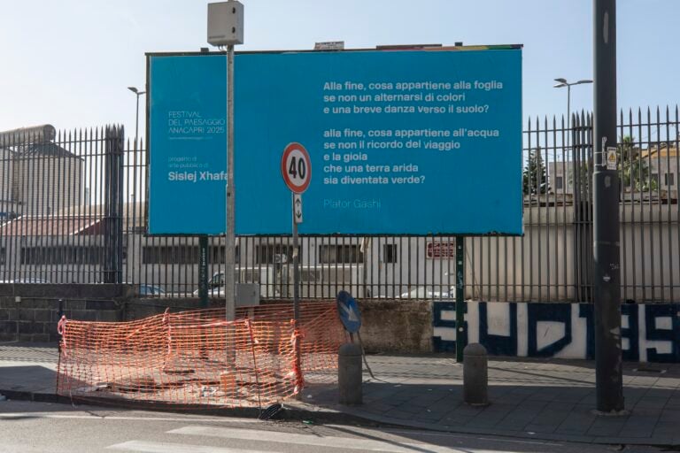Sislej Xhafa, Blue with No Sky, 2025. Foto Amedeo Benestante. Courtesy l’artista e Galleria CONTINUA