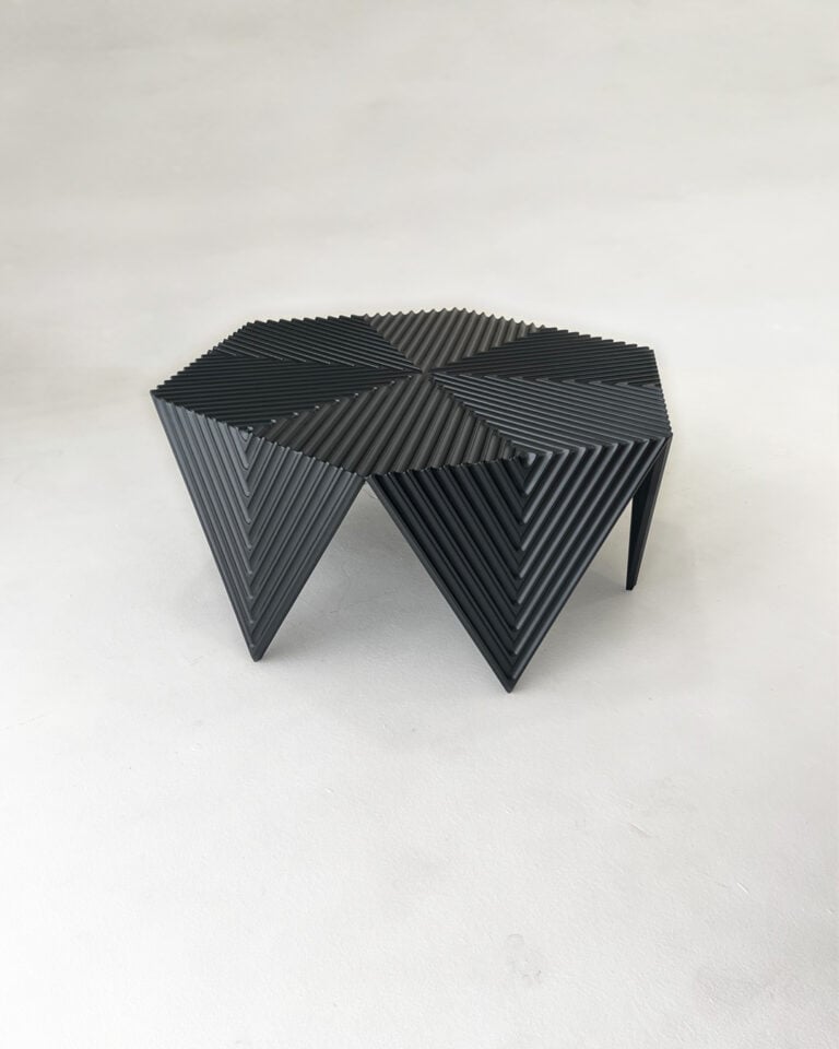 Unicoscarto, tavolino Prysm, courtesy Giuseppe Campailla Unicoscarto