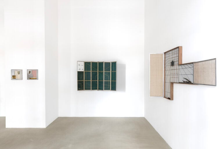 02rananglesofrotation2025instviewfedericaschiavogalleryphgiuliapietroletti L’artista peruviano Ishmael Randall-Weeks ci invita a cambiare prospettiva. La mostra a Roma 