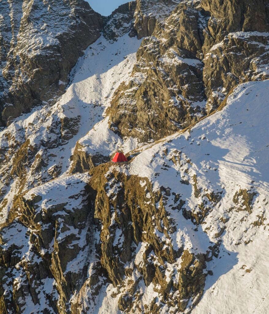 04gamec exnew frattini bivouacph t clavarinob9989223 Un bivacco in mezzo alle nuvole nelle Alpi Orobie diventa un presidio culturale