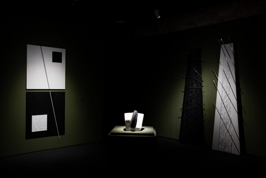 Paolo Di Capua, Umana Natura, exhibition view, Palau Martorell, Barcellona, 2025