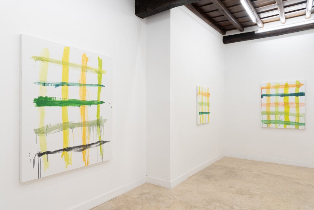 1 alexander wertheim brandenburg paintings installation view galleria richter fine art courtesy richter fine art roma ph credit eleonora cerri pecorella Dissonanze compositive e virtuose ripetizioni. Alexander Wertheim a Roma