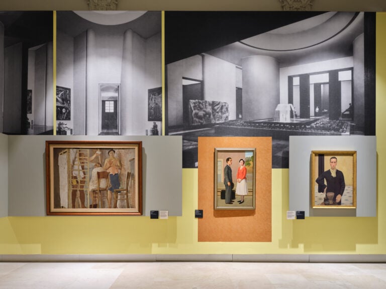 18° Quadriennale d’arte, I giovani e i maestri: la Quadriennale del 1935, Palazzo Esposizioni Roma, 11 ottobre 2025 - 18 gennaio 2026, veduta dell’allestimento con opere di Fausto Pirandello, Antonio Donghi e Luigi Trifoglio, courtesy Fondazione La Quadriennale di Roma, Fotografia Agostino Osio - Alto Piano