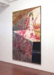 Eating, 2022. Acrilico, olio e tinture su canapa, lana di alpaca e cotone 285x 192 cm. Crediti fotografici Sofia Bonato, Courtesy the artist