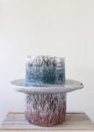 Bark, 2025. Ceramica semi refrattaria dipinta con pigmenti, ossidi e cristallina trasparente. Cottura su forno a legna.  H 51x62x60cm. Crediti fotografici Sofia Bonato, Courtesy the artist