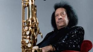 Ritratto di James Senese. Musicista seminale morto a 80 anni nella sua Napoli 