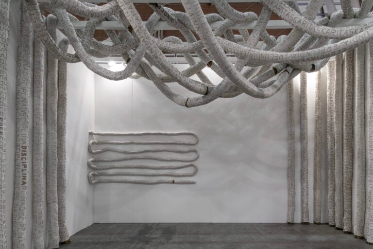 artissima torino 2025 ph irene fanizza 4 Le prime immagini da Artissima 2025 a Torino. Eccellente edizione per la fiera più contemporanea d'Europa