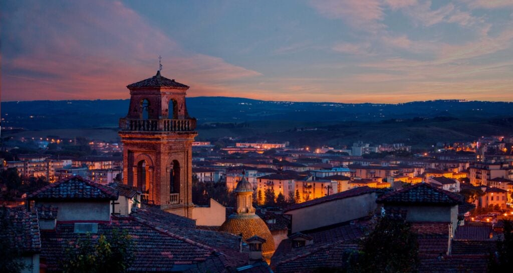 castelfiorentino In Toscana nasce un nuovo polo culturale e aggregatore sociale: mostre, libreria, ristorazione e formazione a Castelfiorentino