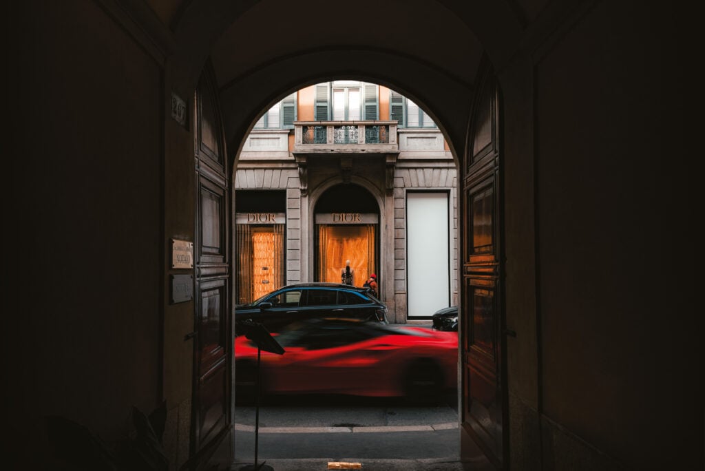 Davvero la moda in Via Monte Napoleone a Milano avrà un danno dalla ZTL?