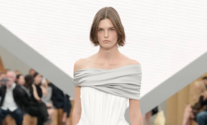 Alla Paris Fashion Week 2025 sembra essere tutta una questione di debutti e sfilate spettacolari