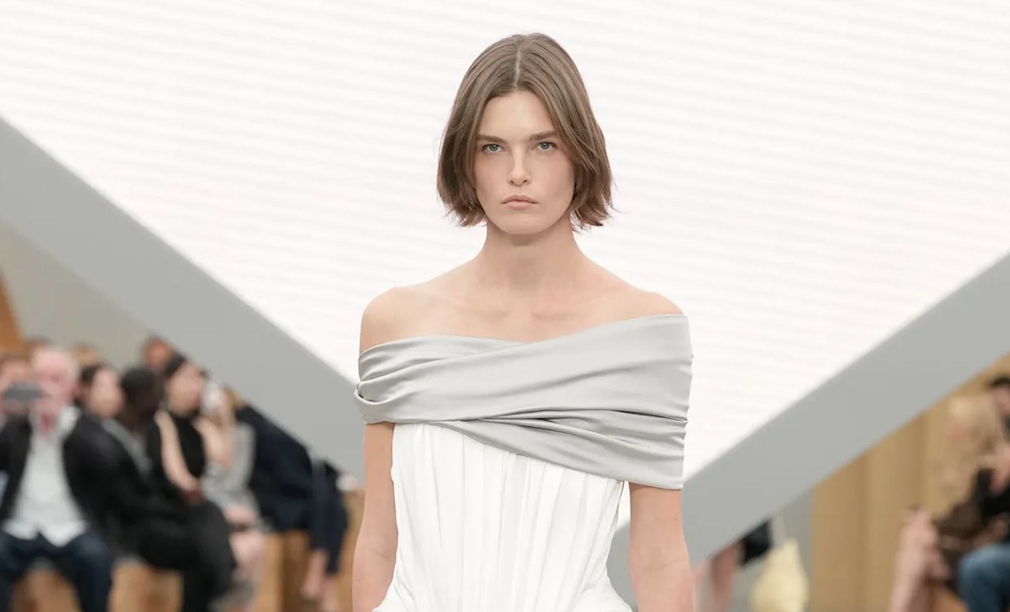 https://www.artribune.com/wp-content/uploads/2025/10/dior-ss26.png