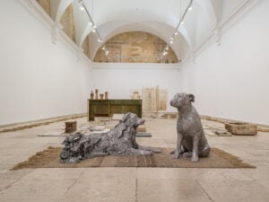 Chiara Camoni e le sue mitologie di terracotta. In attesa del Padiglione Italia, in mostra a Valladolid