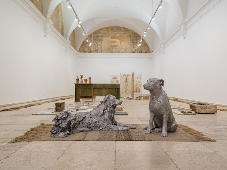 Chiara Camoni e le sue mitologie di terracotta. In attesa del Padiglione Italia, in mostra a Valladolid