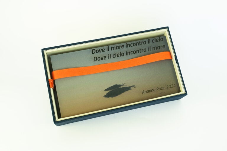 Arianna Pace, Dove il mare incontra il cielo. Dove il cielo incontra il mare, 2024, Libro d’artista, 12,5 x23 cm, 336p Ph. Credits Federico Fabrizi, opera realizzata in occasione della residenza Tara Ocean Foundation