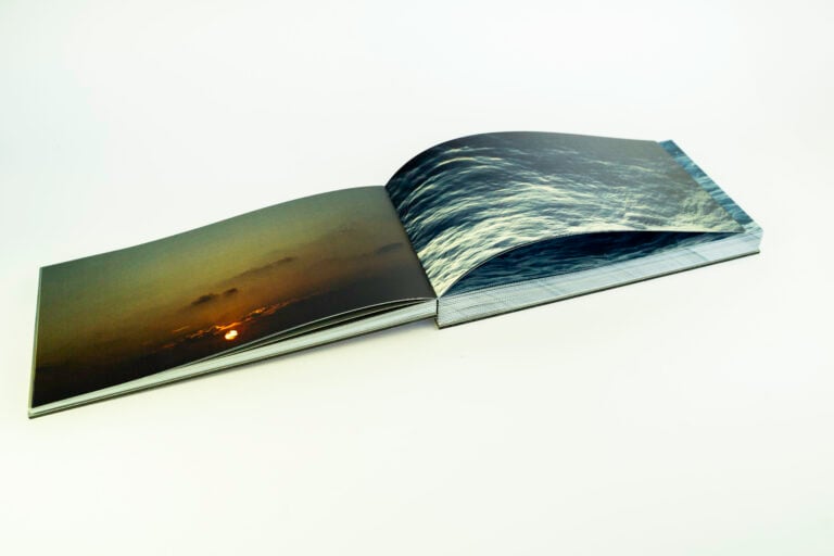 Arianna Pace, Dove il mare incontra il cielo. Dove il cielo incontra il mare, 2024, Libro d’artista, 12,5 x23 cm, 336p Ph. Credits Federico Fabrizi, opera realizzata in occasione della residenza Tara Ocean Foundation