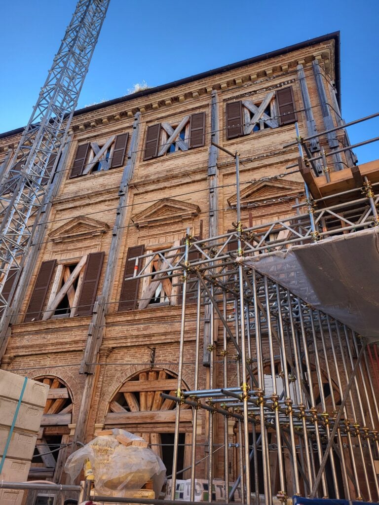 Il centro storico di Camerino, tra cantieri avviati ed edifici ancora in attesa