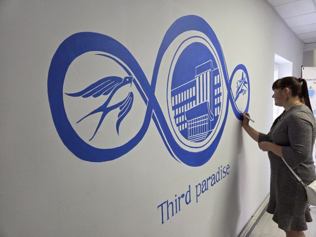 Creare la pace dentro la guerra. L’arte come atto di resistenza dell’umano