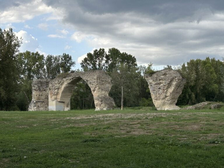 Ponte rotto sull'Appia, Mirabella Eclano (AV). Foto: Francesco Cascino