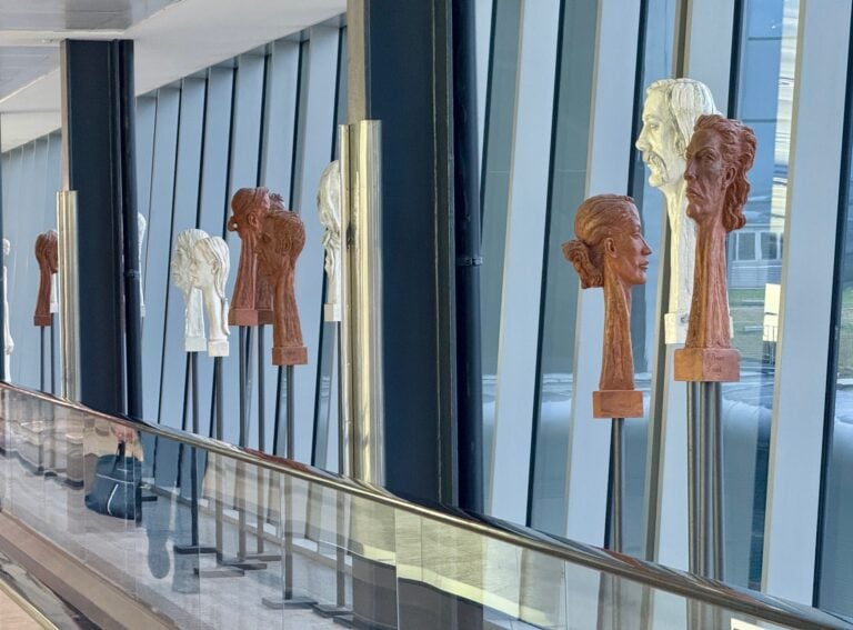 img7997 Il posto dove puoi vedere le mostre istituzionali più brutte d’Italia è un importante aeroporto