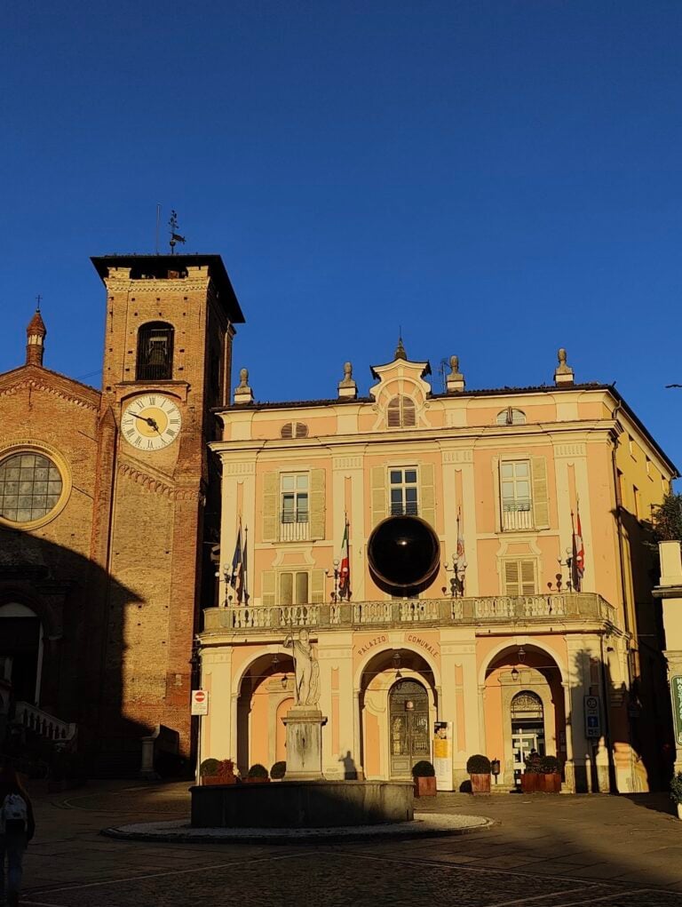 letizia scarpello circolare La prima fiera collaterale dell’Art Week di Torino inaugura fuori Torino: report da Paratissima a Moncalieri