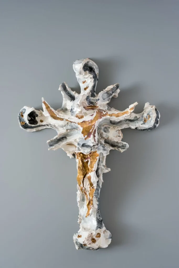 Lucio Fontana – Oltre la superficie